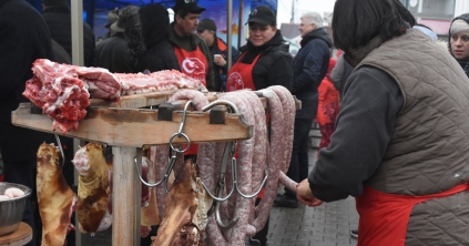 Kolbászból volt a kerítés is